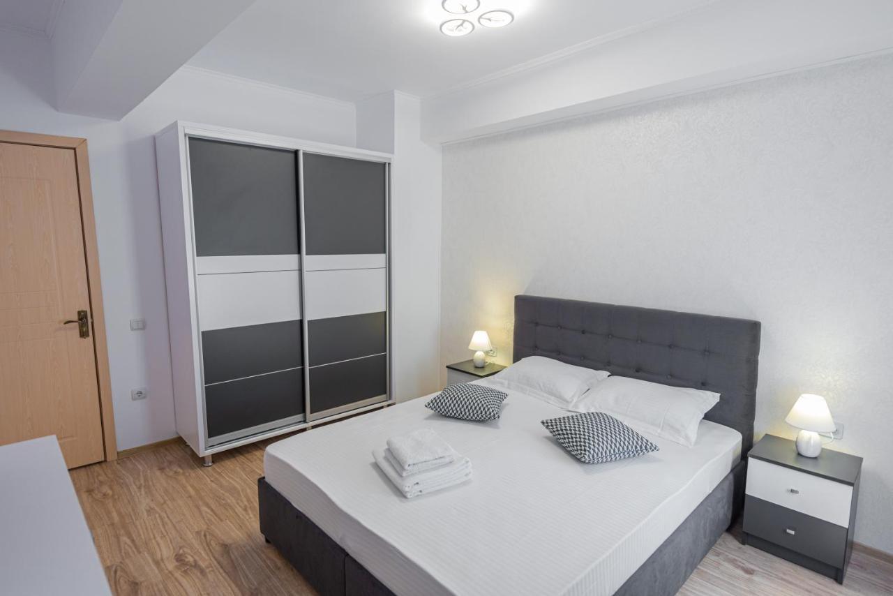 Moonlight Sky Mamaia Apartment Esterno foto